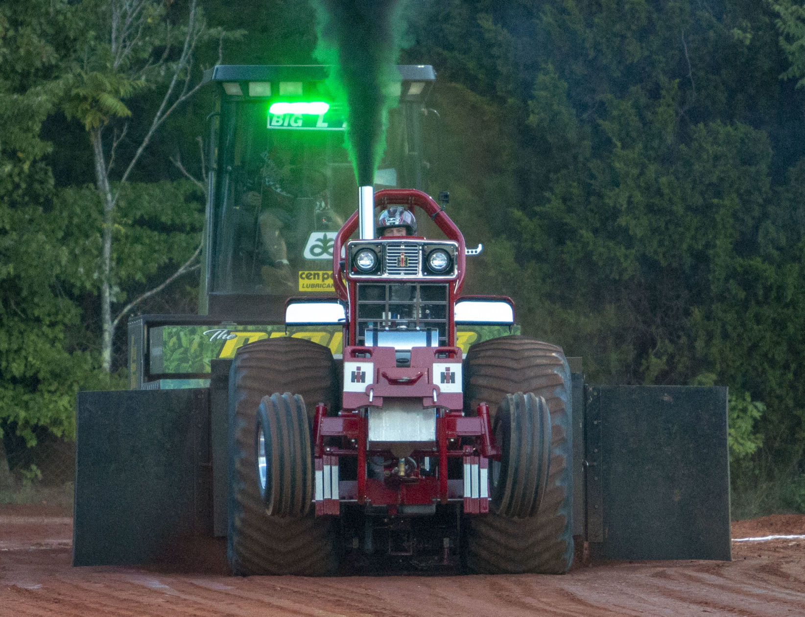 TractorPull08.JPG